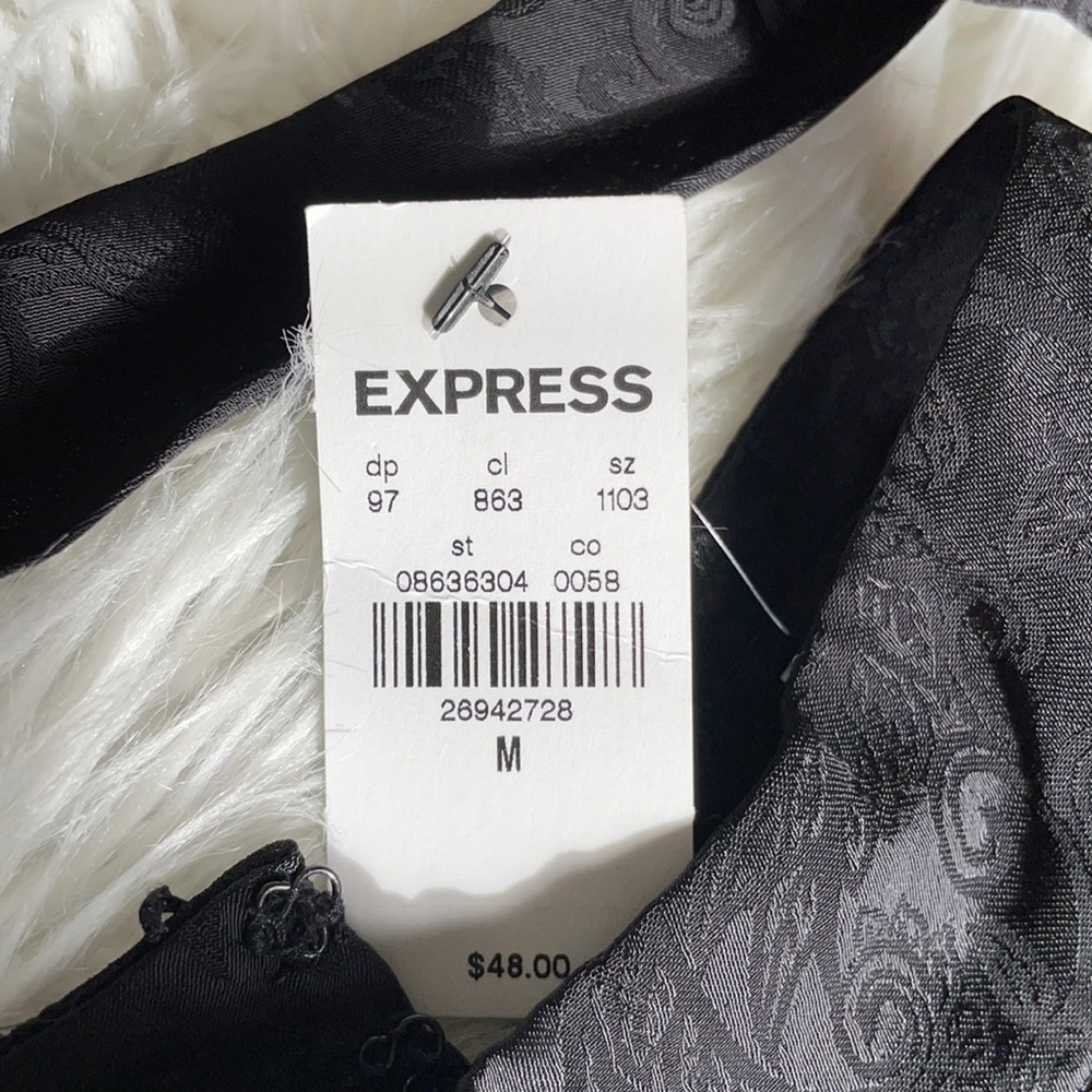 Express Top - Picture 7 of 8